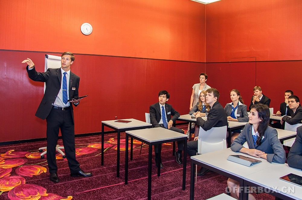 bachelor-international-business-hotel-tourism-management